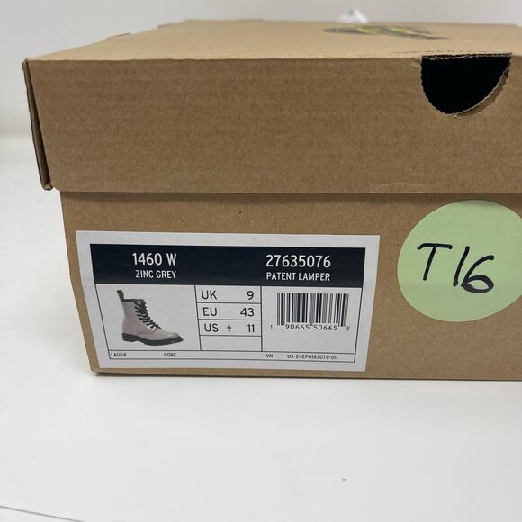 New Dr. Martens 1460 Women Patent Leather Lace Up Boots in Zink Grey sz 11